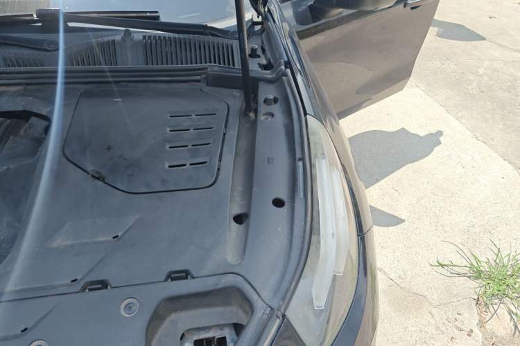 Used Lynk & Co 03 2019 1.5TD DCT JingPro Edition China VI Standard Engine Bay Left