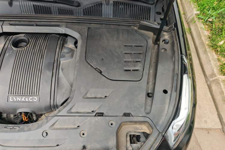 Used Lynk & Co 03 2019 1.5TD DCT JingPro Edition China VI Standard Engine Bay Left