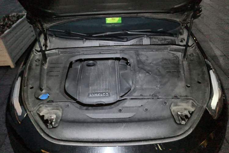 Used Lynk & Co 03 2019 1.5TD DCT Pro Version China VI Standard Engine Bay