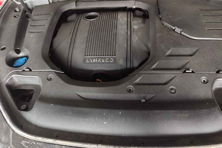 Used Lynk & Co 03 2019 1.5TD DCT JingPro Edition China VI Standard Engine Bay