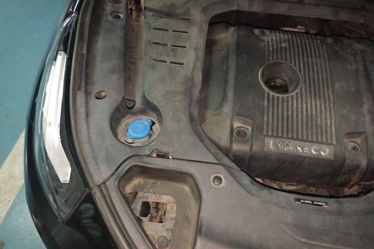 Used Lynk & Co 03 2019 2.0TD Automatic Trend Edition Engine Bay Right