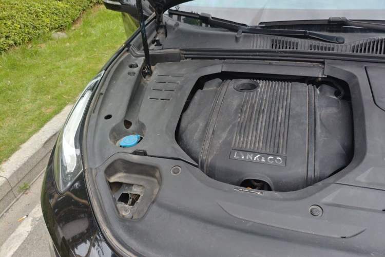 Used Lynk & Co 03 2019 1.5TD DCT JingPro Edition China VI Standard Engine Bay Right