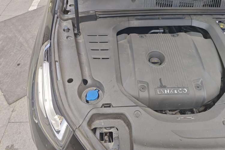 Used Lynk & Co 03 2019 2.0TD Automatic Trend Edition Engine Bay Right