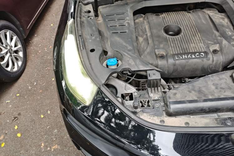 Used Lynk & Co 03 2019 2.0TD Automatic Jing Pro Edition Engine Bay Right