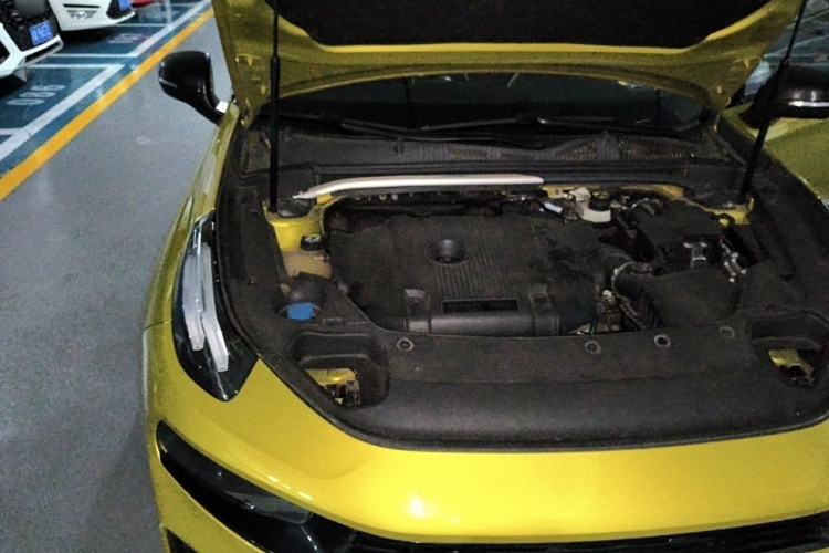 Used Lynk & Co 03 2019 03+ 2.0TD Automatic Wind-Chasing Edition Engine Bay Right