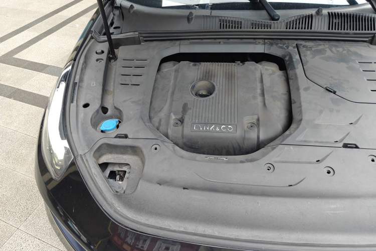 Used Lynk & Co 03 2019 2.0TD Automatic Jing Pro Edition Engine Bay Right