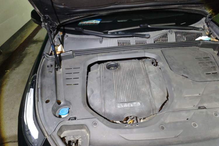 Used Lynk & Co 03 2019 1.5TD DCT JingPro Edition China VI Standard Engine Bay Right