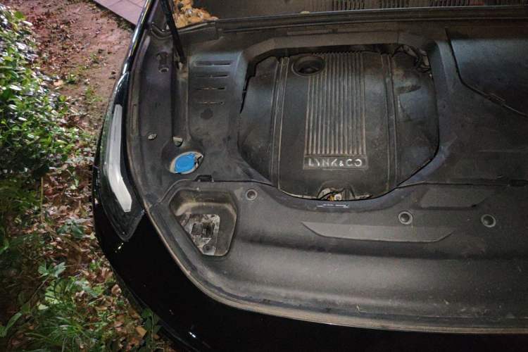 Used Lynk & Co 03 2019 1.5TD DCT JingPro Edition China VI Standard Engine Bay Right
