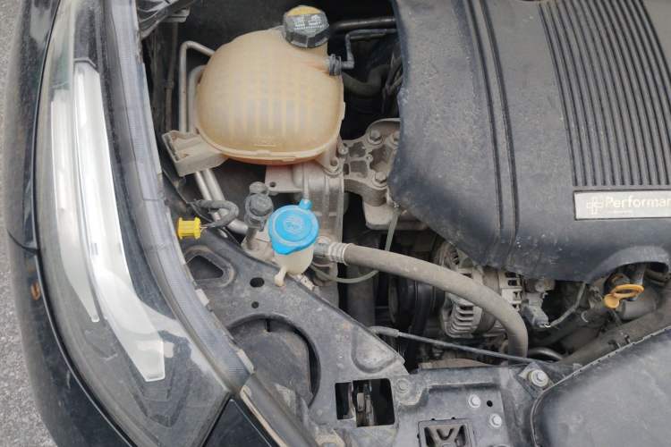 Used Lynk & Co 03 2019 1.5TD DCT JingPro Edition China VI Standard Engine Bay Right