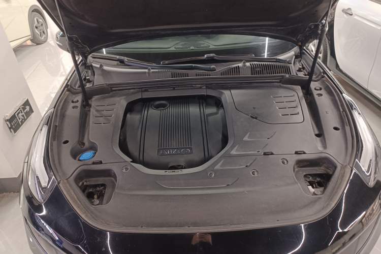 Used Lynk & Co 03 2019 1.5TD DCT JingPro Edition China VI Standard Engine Bay