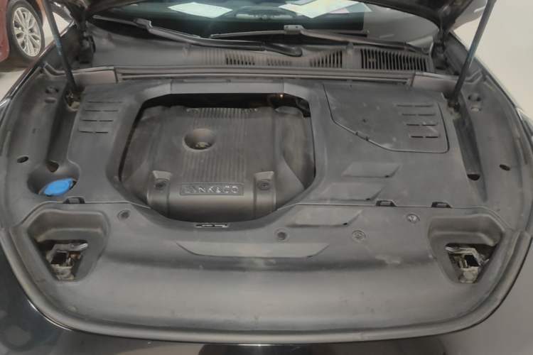 Used Lynk & Co 03 2019 2.0TD Automatic Jing Pro Edition Engine Bay
