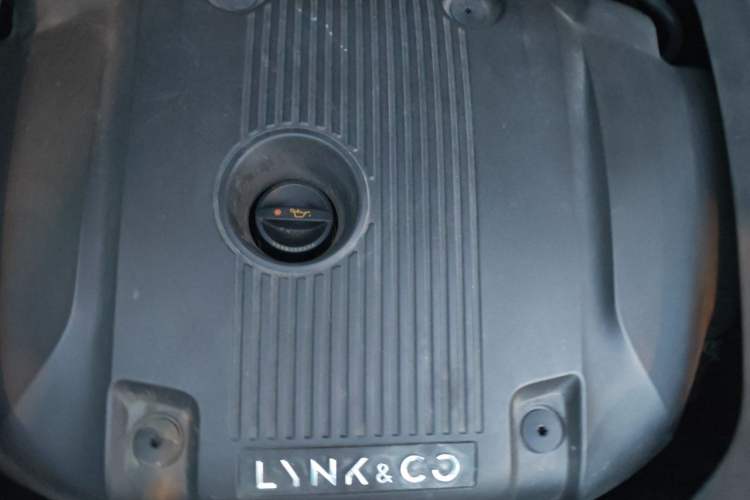 Used Lynk & Co 03 2019 2.0TD Automatic Jing Pro Edition Engine Bay