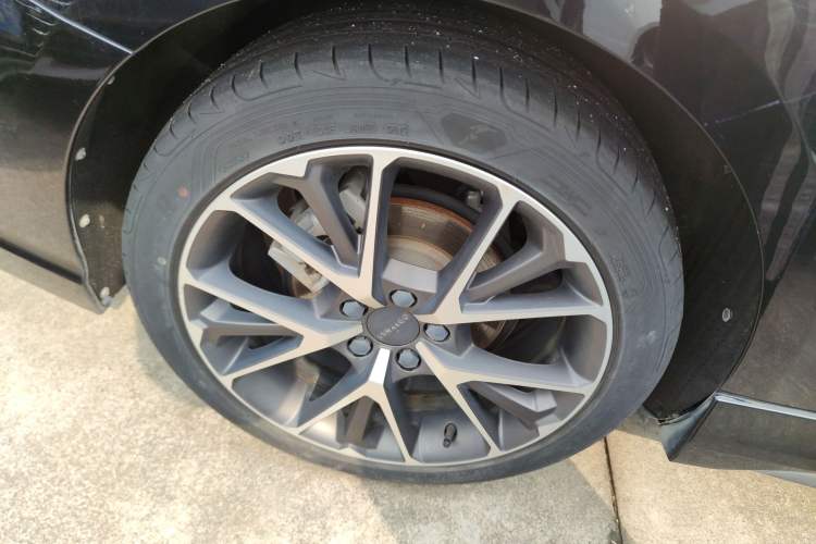 Used Lynk & Co 03 2019 1.5TD DCT JingPro Edition China VI Standard Exterior 5