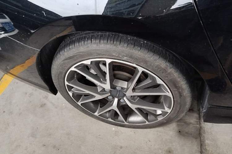 Used Lynk & Co 03 2019 1.5TD DCT JingPro Edition China VI Standard Exterior 5