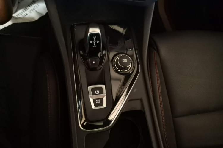 Used Lynk & Co 03 2019 1.5TD DCT JingPro Edition China VI Standard Gear Lever