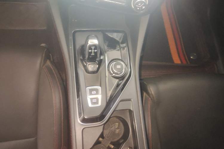 Used Lynk & Co 03 2019 1.5TD DCT Sport Edition China VI Standard Gear Lever