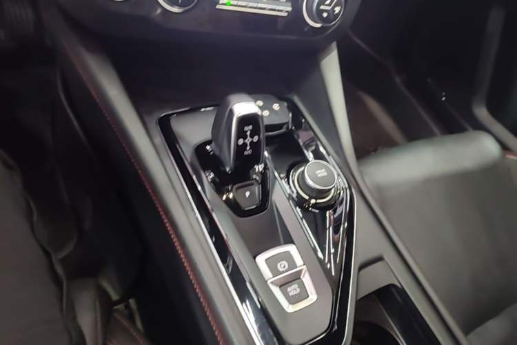Used Lynk & Co 03 2019 2.0TD Automatic Jing Pro Edition Gear Lever