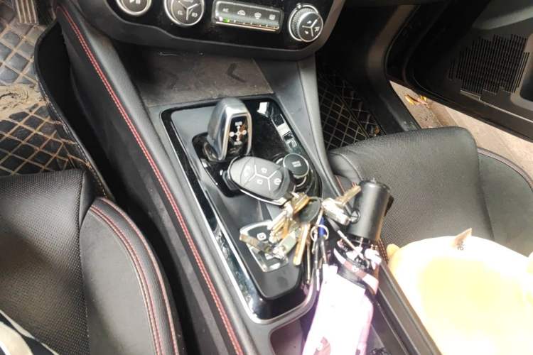 Used Lynk & Co 03 2019 2.0TD Automatic Jing Pro Edition Gear Lever