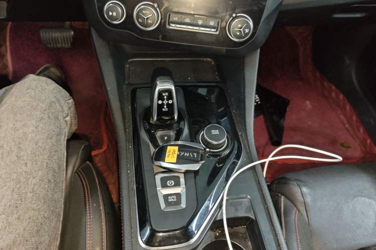 Used Lynk & Co 03 2019 2.0TD Automatic Trend Edition Gear Lever