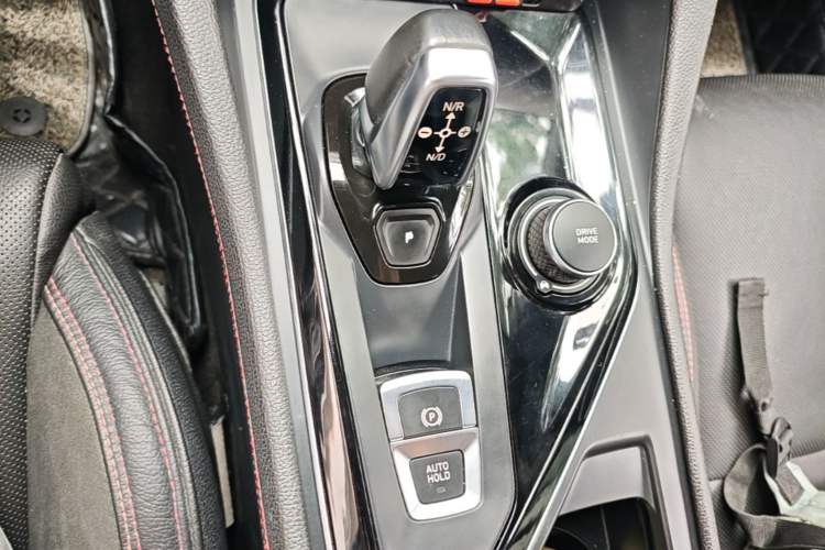 Used Lynk & Co 03 2019 2.0TD Automatic Jing Pro Edition Gear Lever