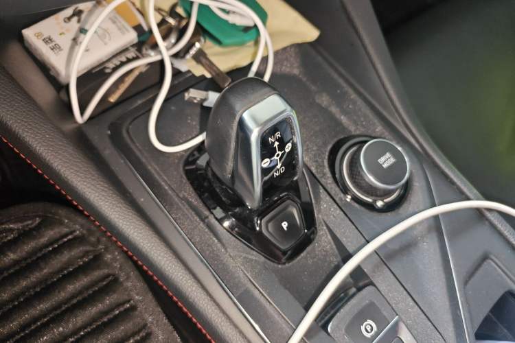 Used Lynk & Co 03 2019 1.5TD DCT Sport Edition China VI Standard Gear Lever