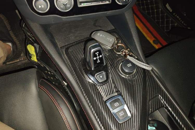 Used Lynk & Co 03 2019 1.5TD DCT JingPro Edition China VI Standard Gear Lever