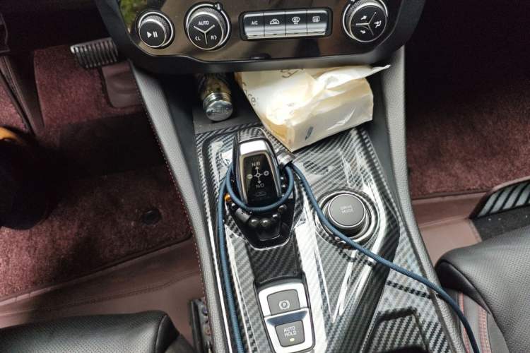 Used Lynk & Co 03 2019 1.5TD DCT JingPro Edition China VI Standard Gear Lever