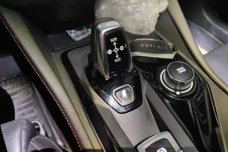 Used Lynk & Co 03 2019 1.5TD DCT Sport Edition China VI Standard Gear Lever