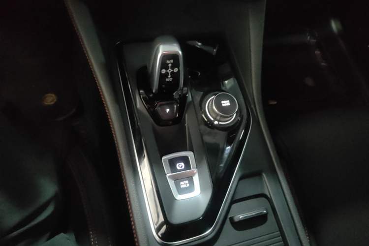 Used Lynk & Co 03 2019 2.0TD Automatic Jing Pro Edition Gear Lever