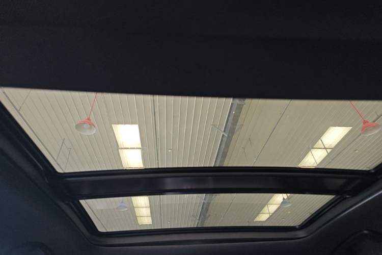 Used Lynk & Co 03 2019 1.5TD DCT JingPro Edition China VI Standard Headliner