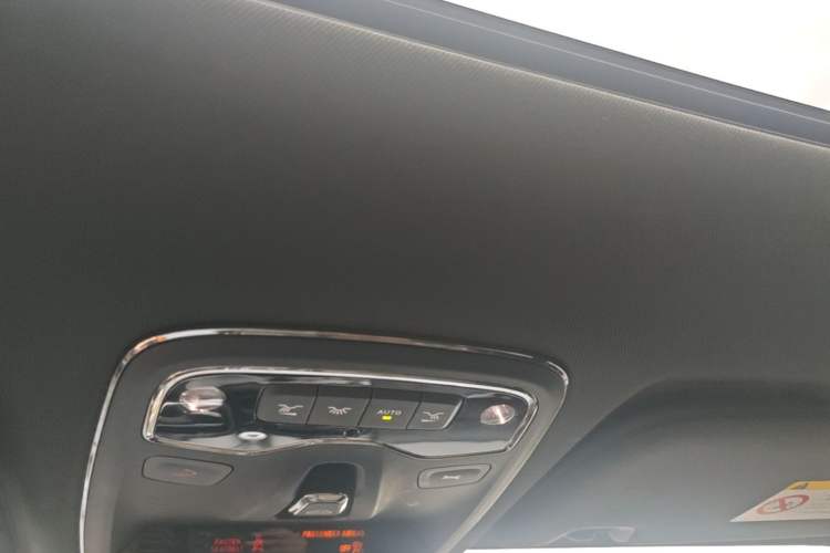 Used Lynk & Co 03 2019 1.5TD DCT JingPro Edition China VI Standard Headliner