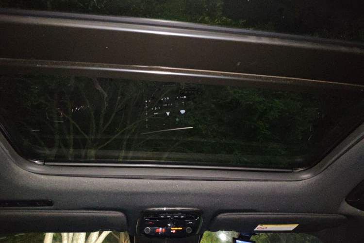 Used Lynk & Co 03 2019 1.5TD DCT JingPro Edition China VI Standard Headliner