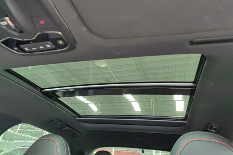 Used Lynk & Co 03 2019 1.5TD DCT Sport Edition China VI Standard Headliner