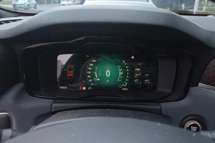 Used Lynk & Co 03 2019 1.5TD DCT JingPro Edition China VI Standard Instrument Cluster