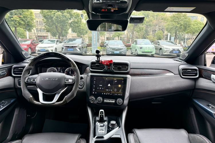Used Lynk & Co 03 2019 2.0TD Automatic Jing Pro Edition Interior 5