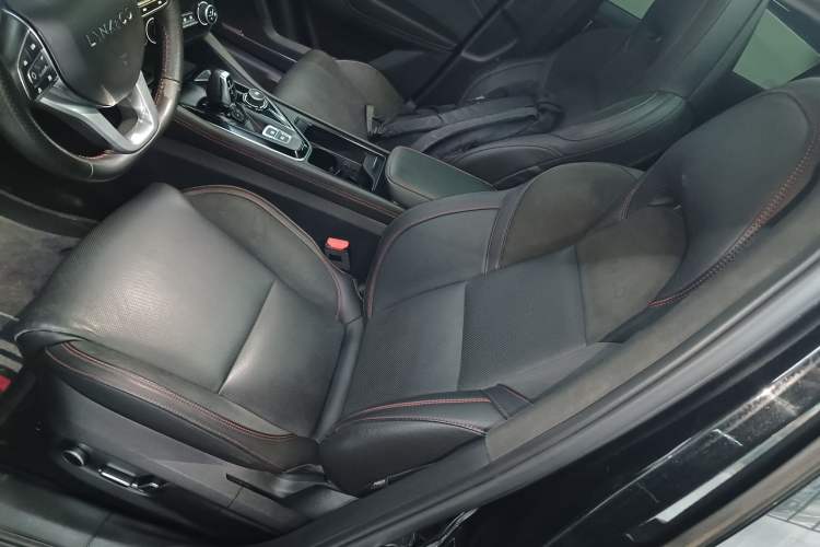 Used Lynk & Co 03 2019 1.5TD DCT JingPro Edition China VI Standard Left Front Seat