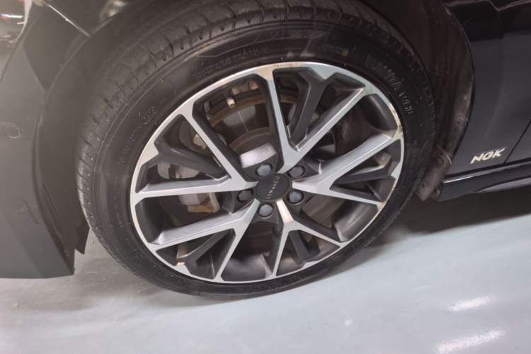 Used Lynk & Co 03 2019 1.5TD DCT JingPro Edition China VI Standard Left Front Wheel Hub