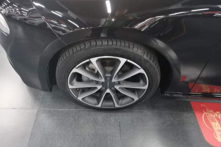 Used Lynk & Co 03 2019 2.0TD Automatic Trend Edition Left Front Wheel Hub
