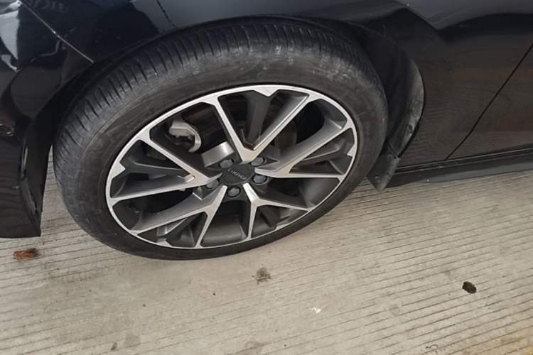 Used Lynk & Co 03 2019 1.5TD DCT JingPro Edition China VI Standard Left Front Wheel Hub