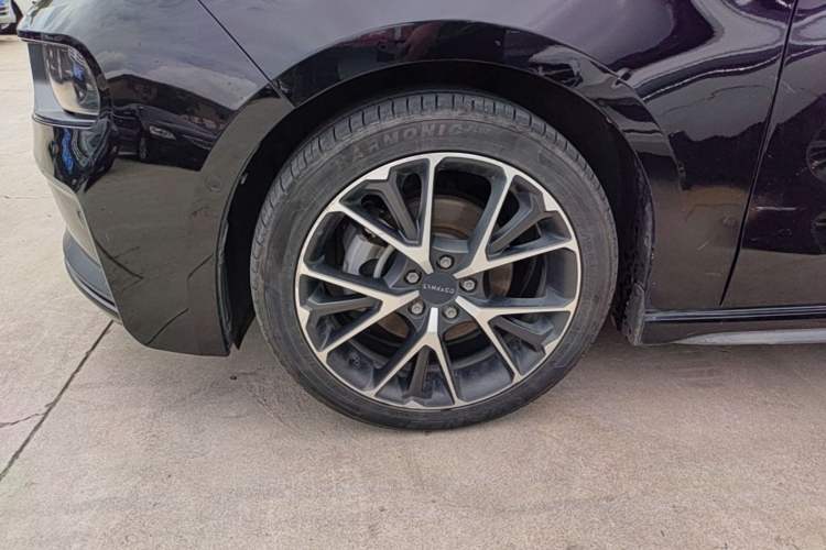Used Lynk & Co 03 2019 1.5TD DCT JingPro Edition China VI Standard Left Front Wheel Hub