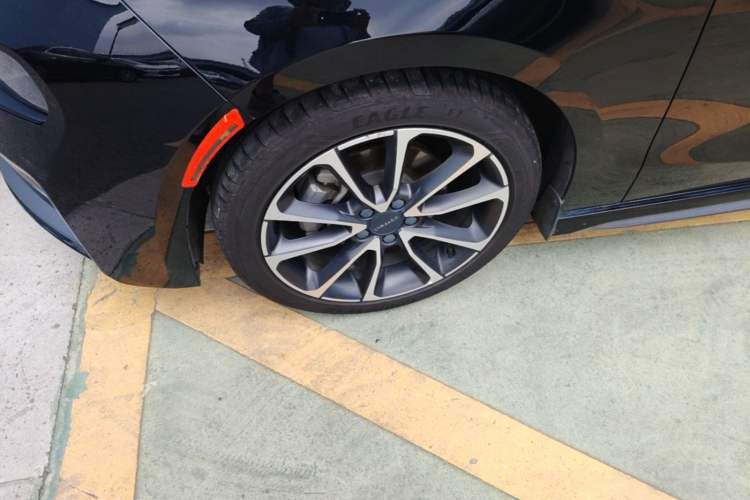 Used Lynk & Co 03 2019 2.0TD Automatic Trend Edition Left Front Wheel Hub