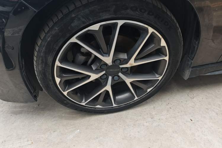 Used Lynk & Co 03 2019 1.5TD DCT JingPro Edition China VI Standard Left Front Wheel Hub