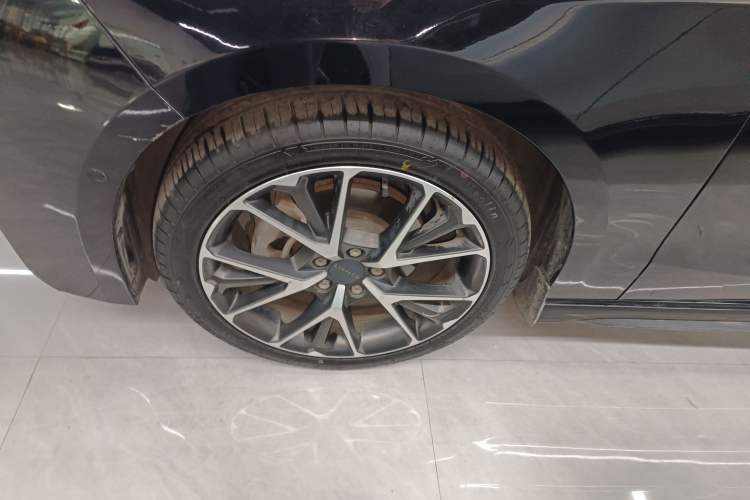 Used Lynk & Co 03 2019 1.5TD DCT JingPro Edition China VI Standard Left Front Wheel Hub