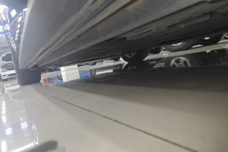 Used Lynk & Co 03 2019 1.5TD DCT JingPro Edition China VI Standard Left Side Sill
