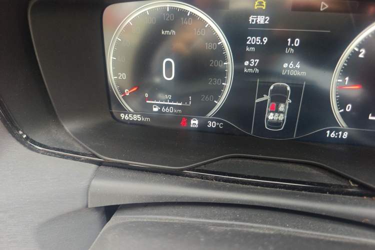 Used Lynk & Co 03 2019 2.0TD Automatic Jing Pro Edition Odometer Close Up