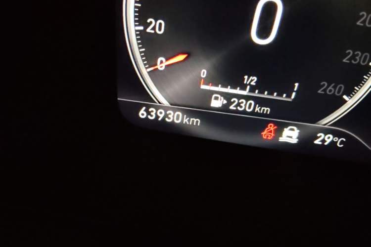 Used Lynk & Co 03 2019 1.5TD DCT Sport Edition China VI Standard Odometer Close Up