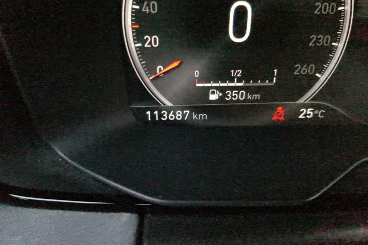 Used Lynk & Co 03 2019 1.5TD DCT Pro Version China VI Standard Odometer Close Up