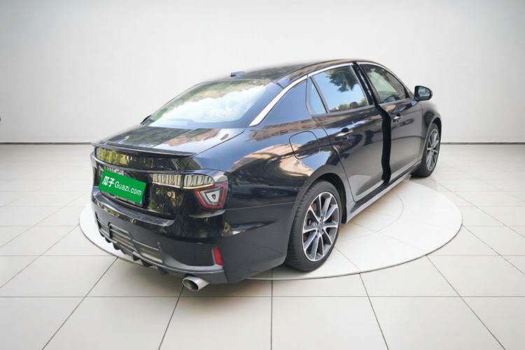 Used Lynk & Co 03 2019 2.0TD Automatic Trend Edition Rear Right 45 Deg