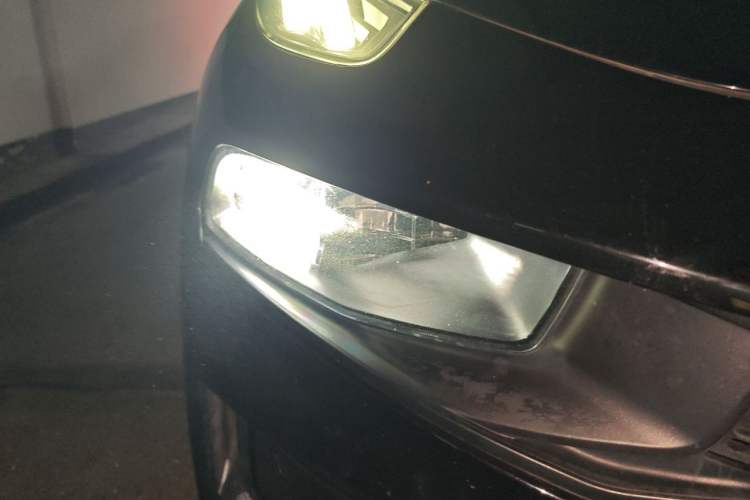 Used Lynk & Co 03 2019 1.5TD DCT JingPro Edition China VI Standard Right Front Headlight