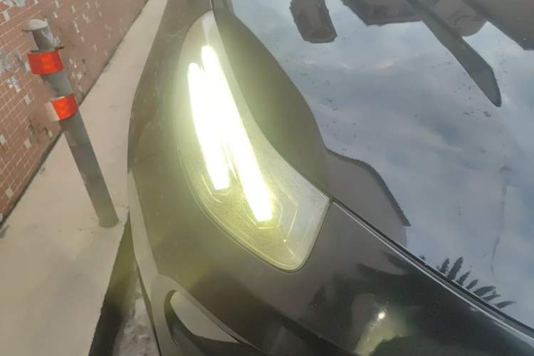 Used Lynk & Co 03 2019 1.5TD DCT JingPro Edition China VI Standard Right Front Headlight